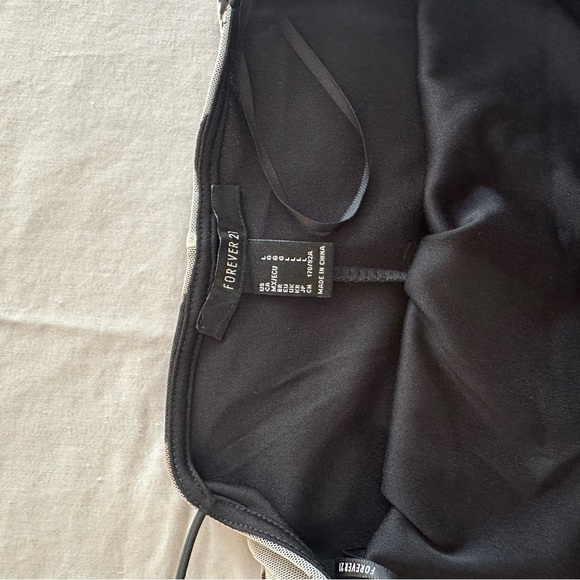 Forever 21 woman’s multi dress size large - Picture 5 of 6